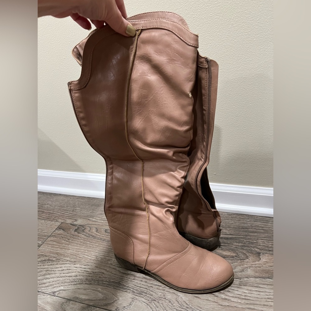 Tan size 10 leather boots